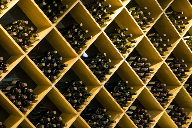 how to build a diamond wine rack